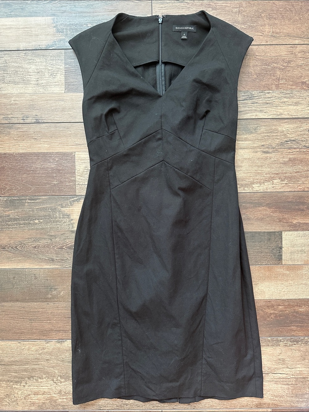 Banana Republic Black V-Neck Cap Sleeve Midi Dress
